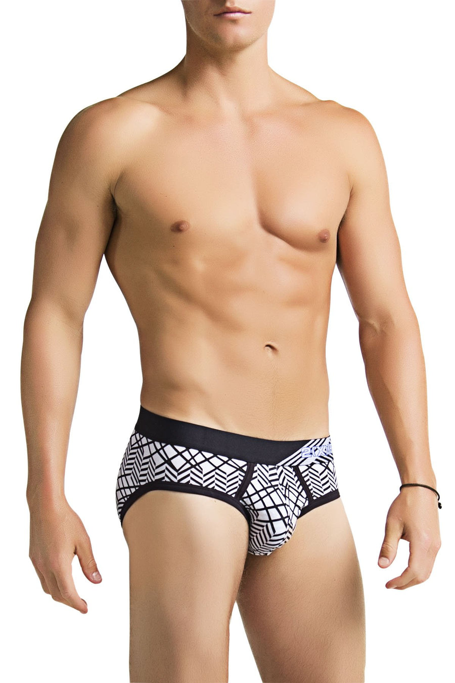 2(X)IST Black Fractal Graphic Brief