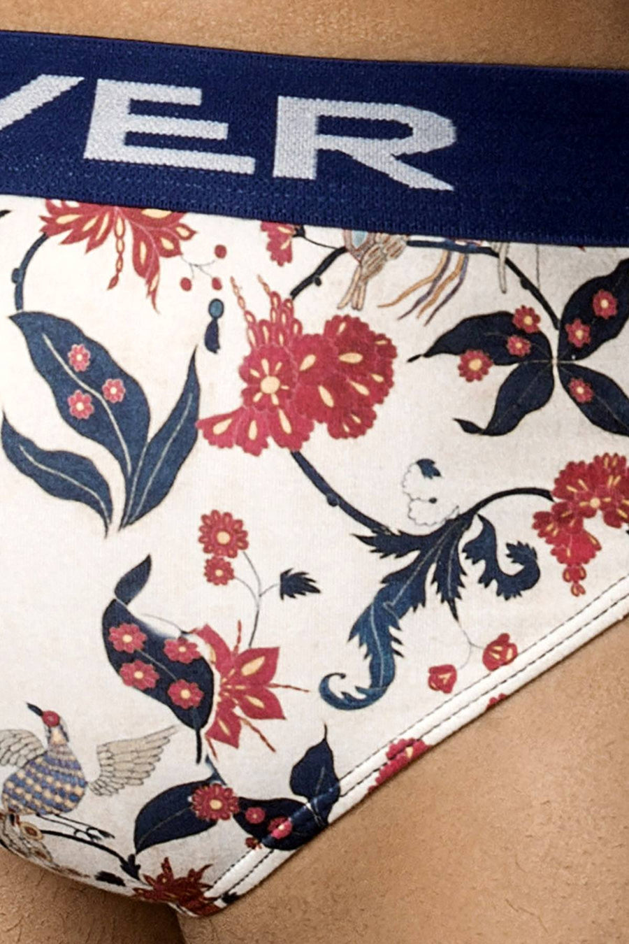 Clever Beige/Navy Trivia Latin Brief