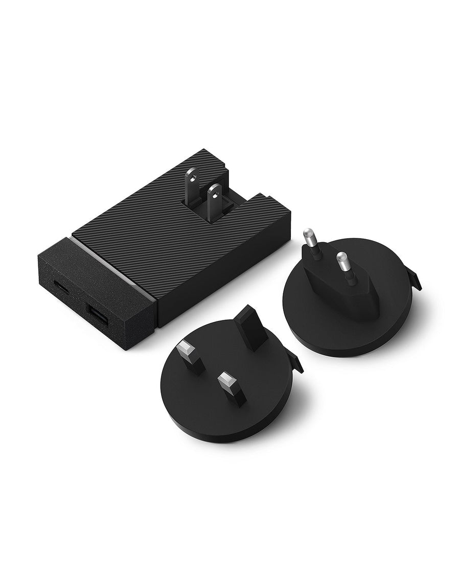 Native Union Smart International Charger Gray