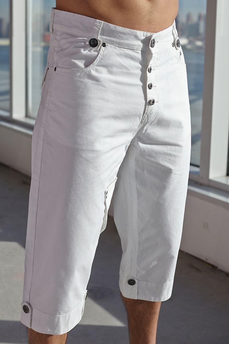 P.O.V. White Capri Short