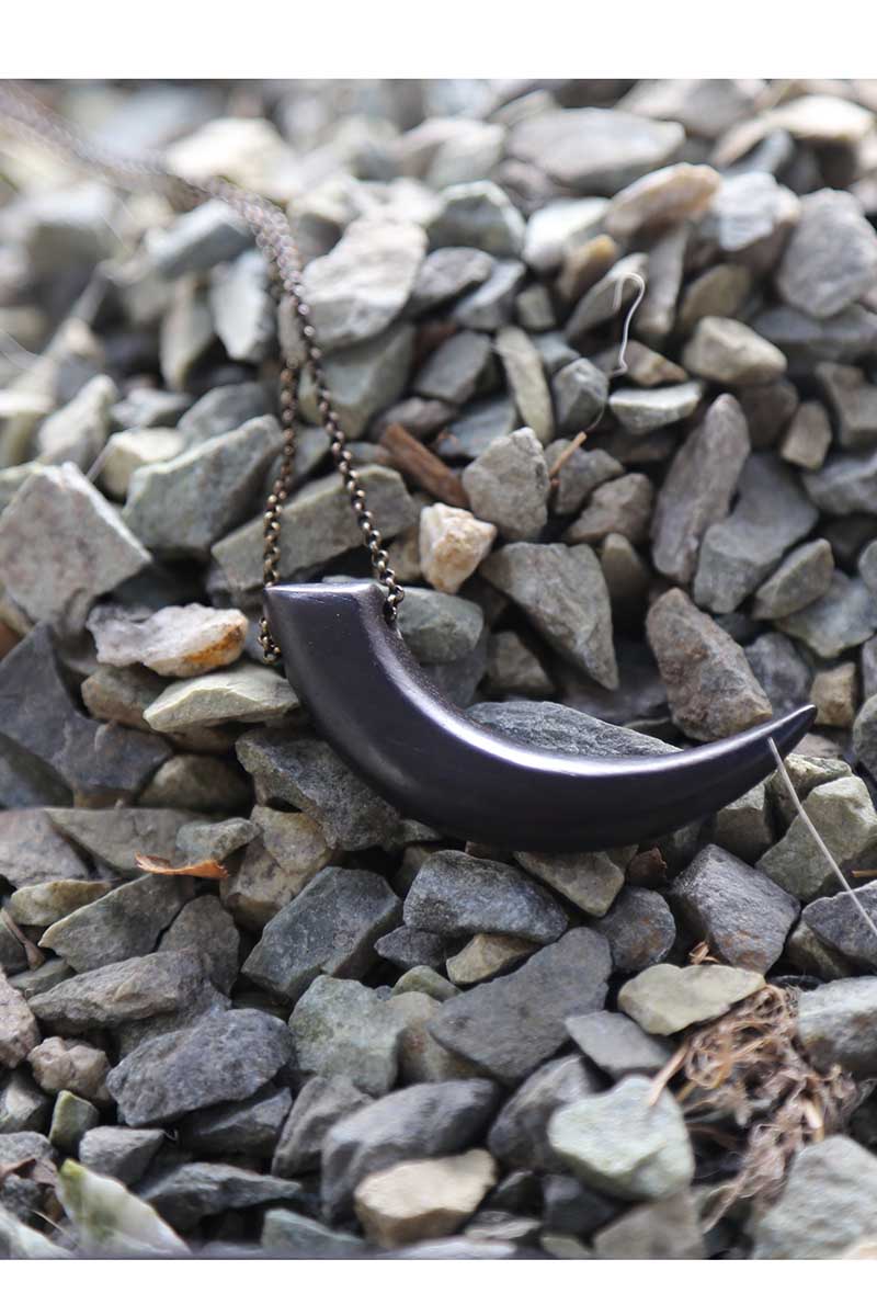 Rave Ebony Horn Necklace